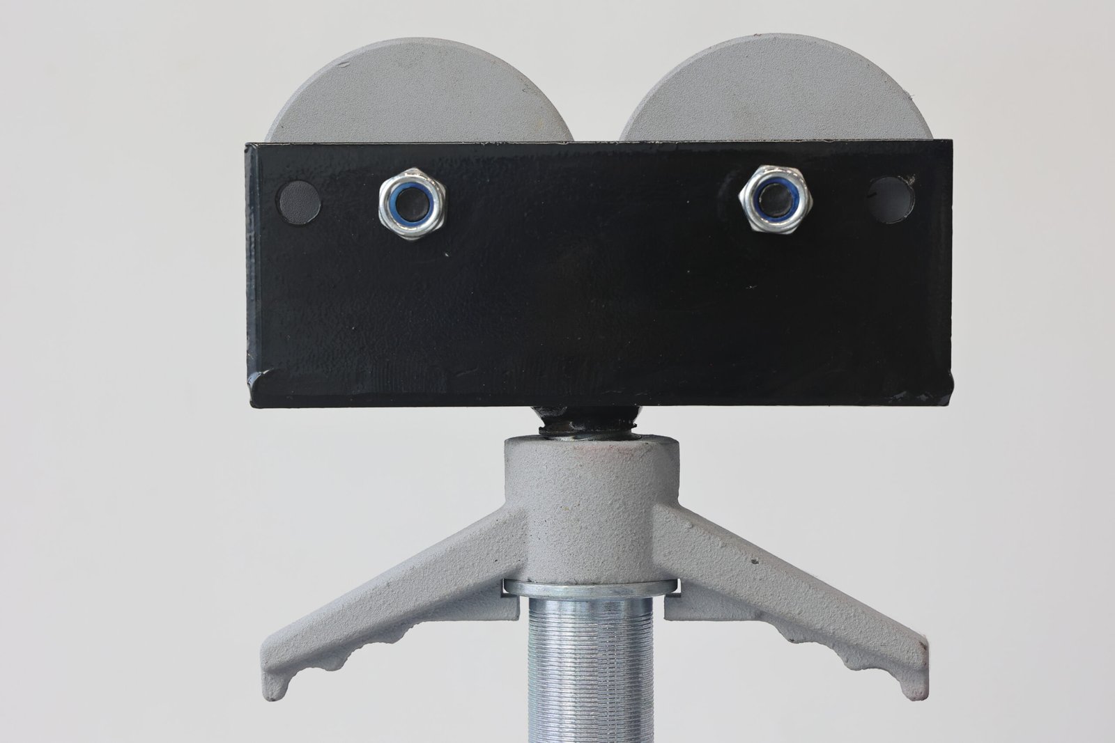Alpha 1109 Series Tri-Pod Roller Head Pipe Stand 1/2" - 12" - Image 5