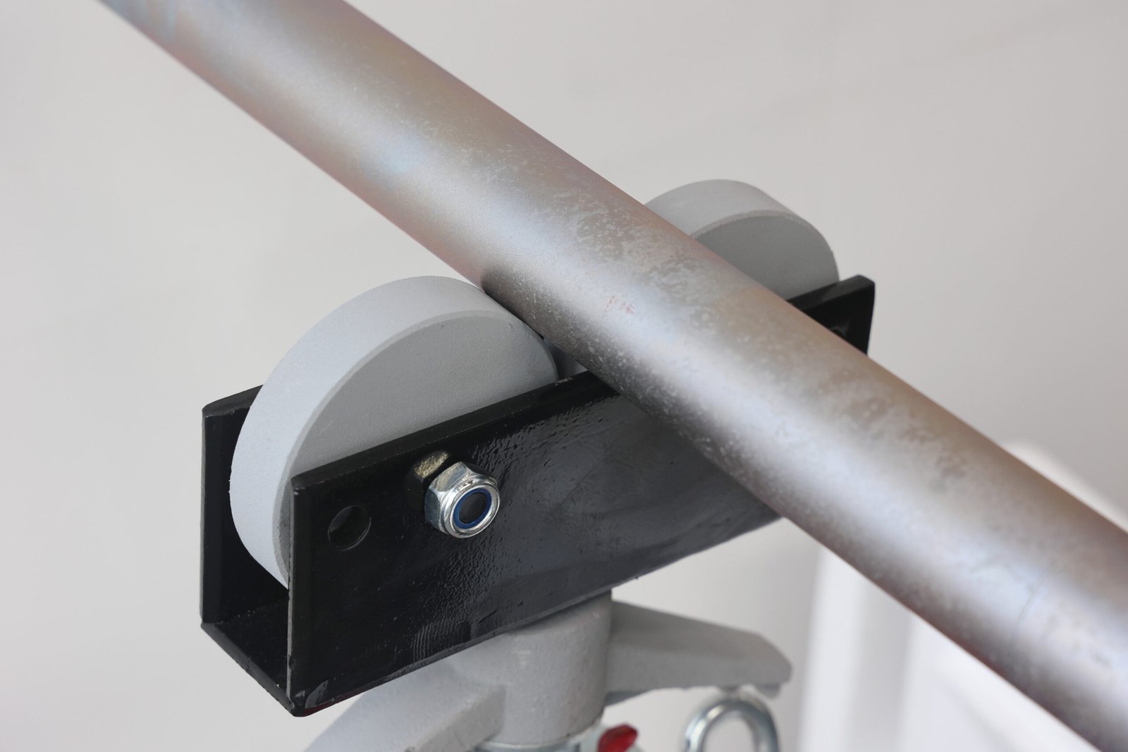 Alpha 1109 Series Tri-Pod Roller Head Pipe Stand 1/2" - 12" - Image 9